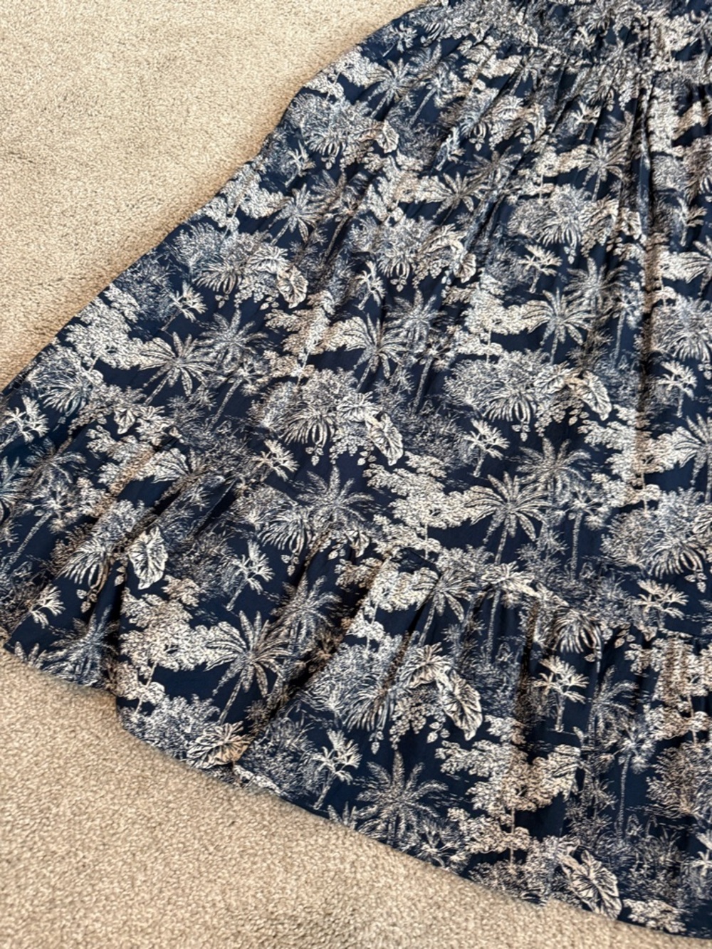 Vineyard Vines Navy and White Tropical Print Midi Dress - Like New - Picture 10 of 13